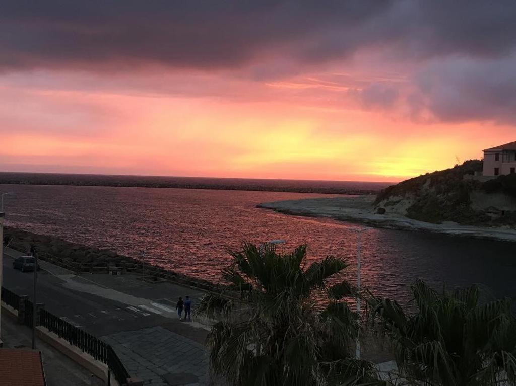 B&B Del Porto Боза-Марина Екстер'єр фото