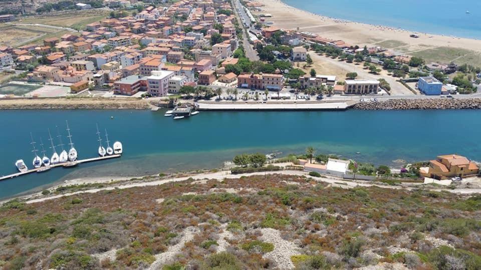 B&B Del Porto Боза-Марина Екстер'єр фото