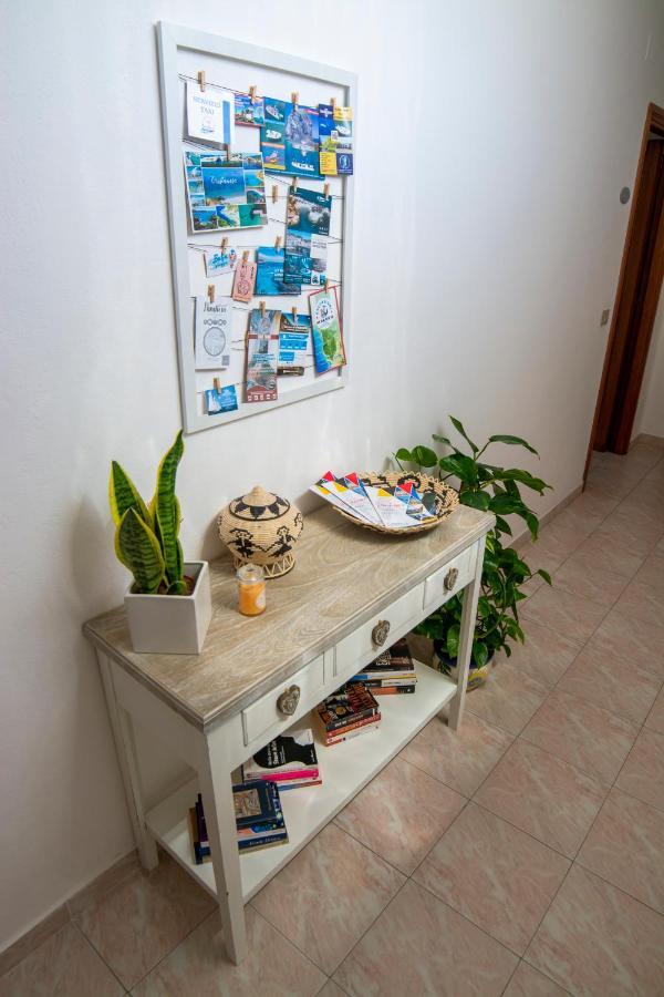 B&B Del Porto Боза-Марина Екстер'єр фото
